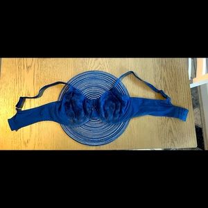 Chantelle 40DD lace bra